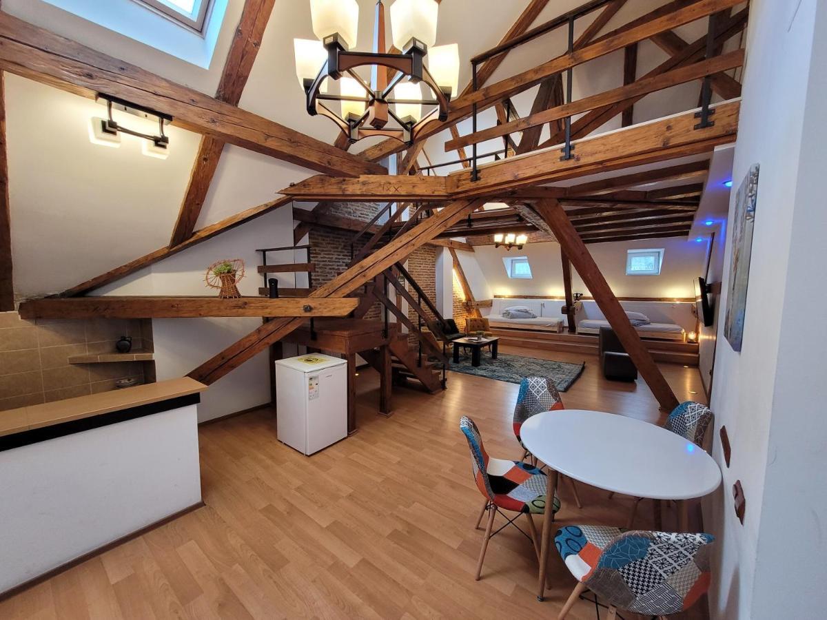 Main Square Apartments & More ブラショフ エクステリア 写真