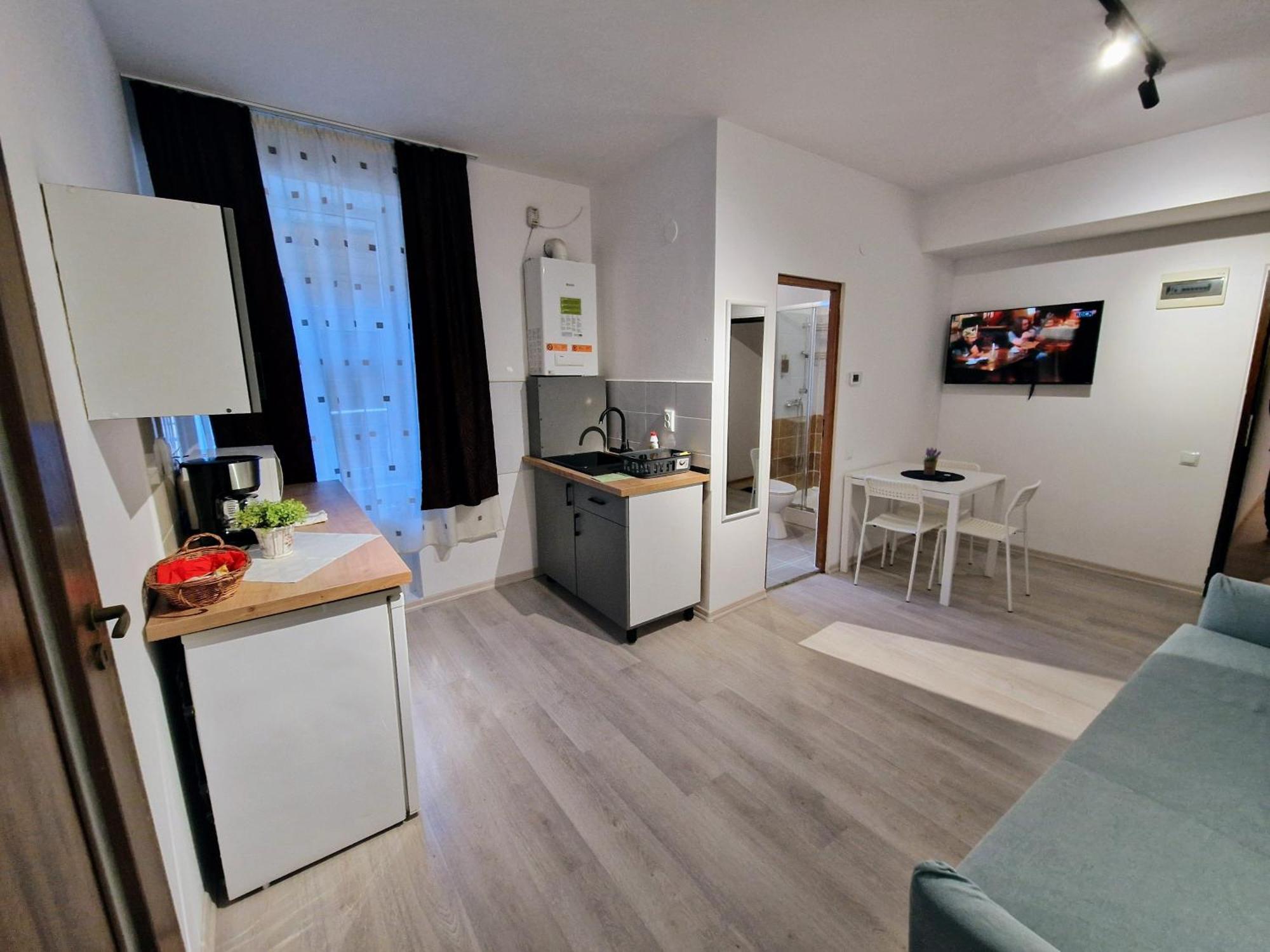 Main Square Apartments & More ブラショフ エクステリア 写真